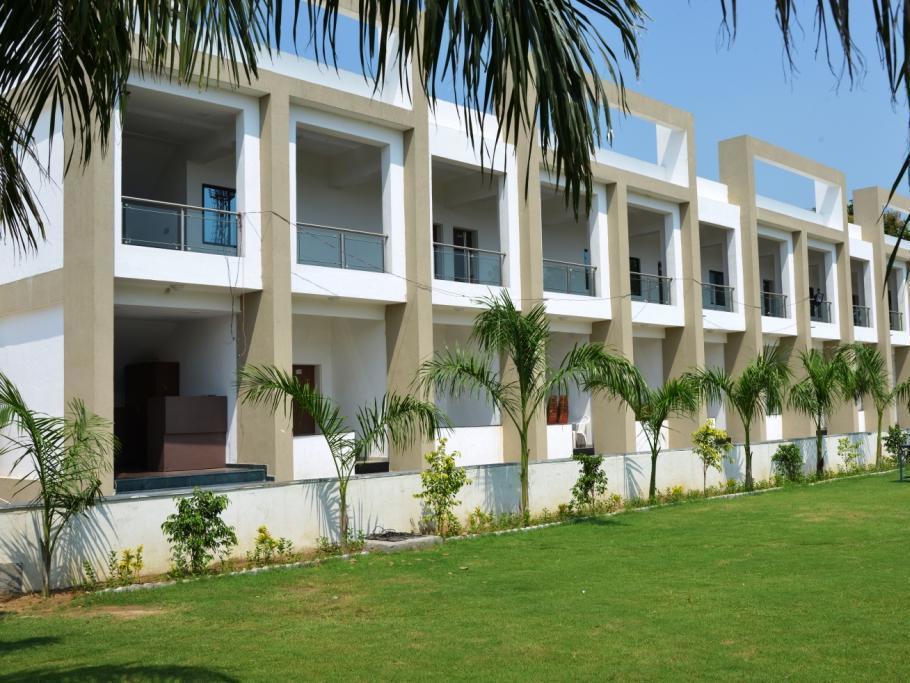 Banyan Paradise Resort Вадодара Экстерьер фото