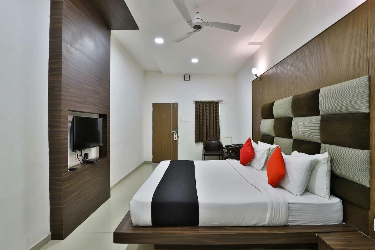 Banyan Paradise Resort Вадодара Экстерьер фото