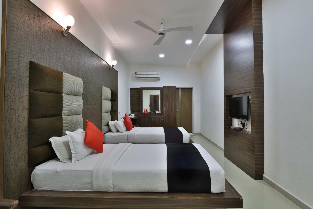Banyan Paradise Resort Вадодара Экстерьер фото